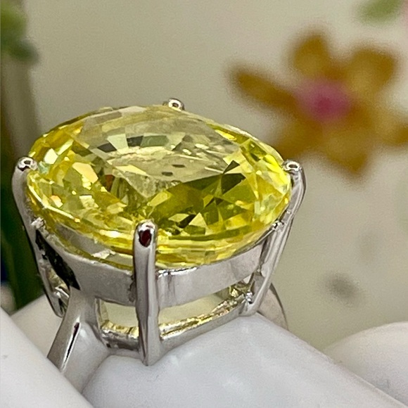 8ct yellow Sapphire Silver Solitaire 925 yellow Sapphire